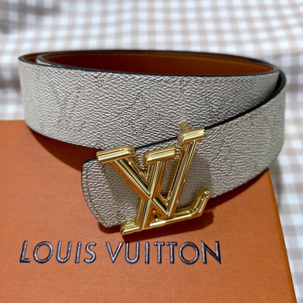 Louis Vuitton White Belt